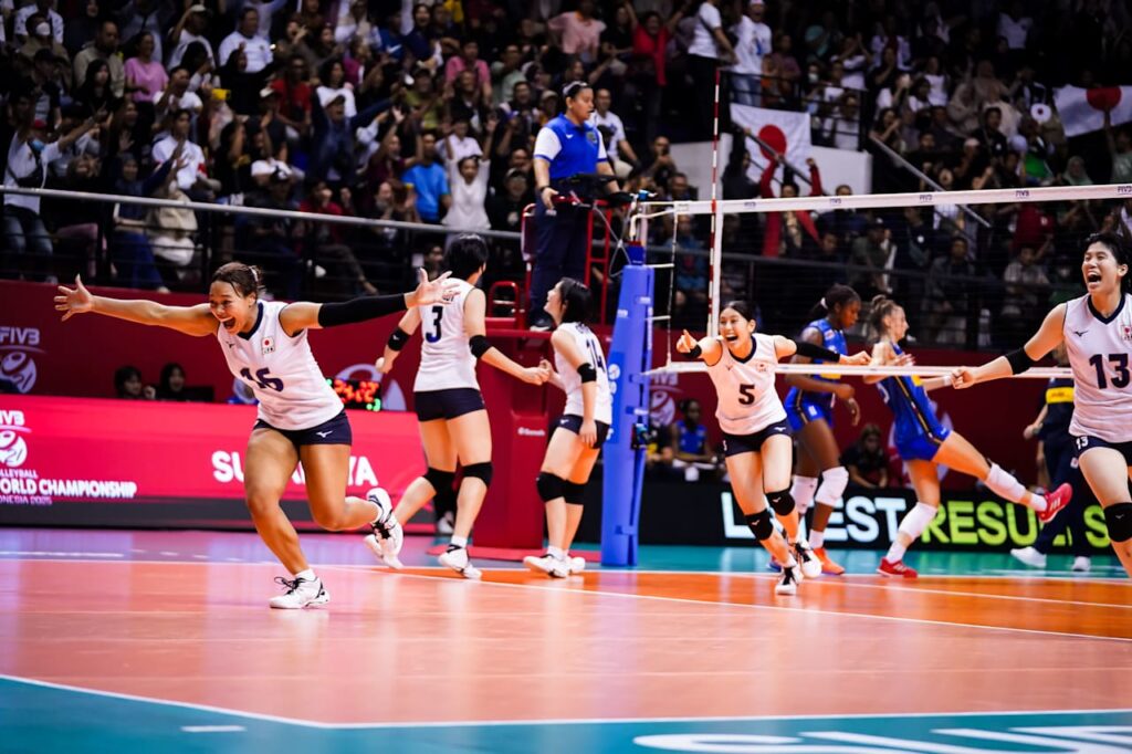 U21女子日本代表 世界選手権決勝でイタリアに惜敗も銀メダルを獲得 | 月バレ.com【月刊バレーボール】 U21女子日本代表 世界選手権決勝でイタリアに惜敗も銀メダルを獲得 | 月バレ.com【月刊バレーボール】