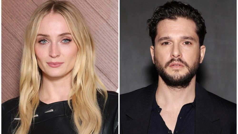 ソフィー・ターナーは、新しいホラー映画で「ゲーム・オブ・スローンズ」の共演者キット・ハリントンにキスをすると言います。