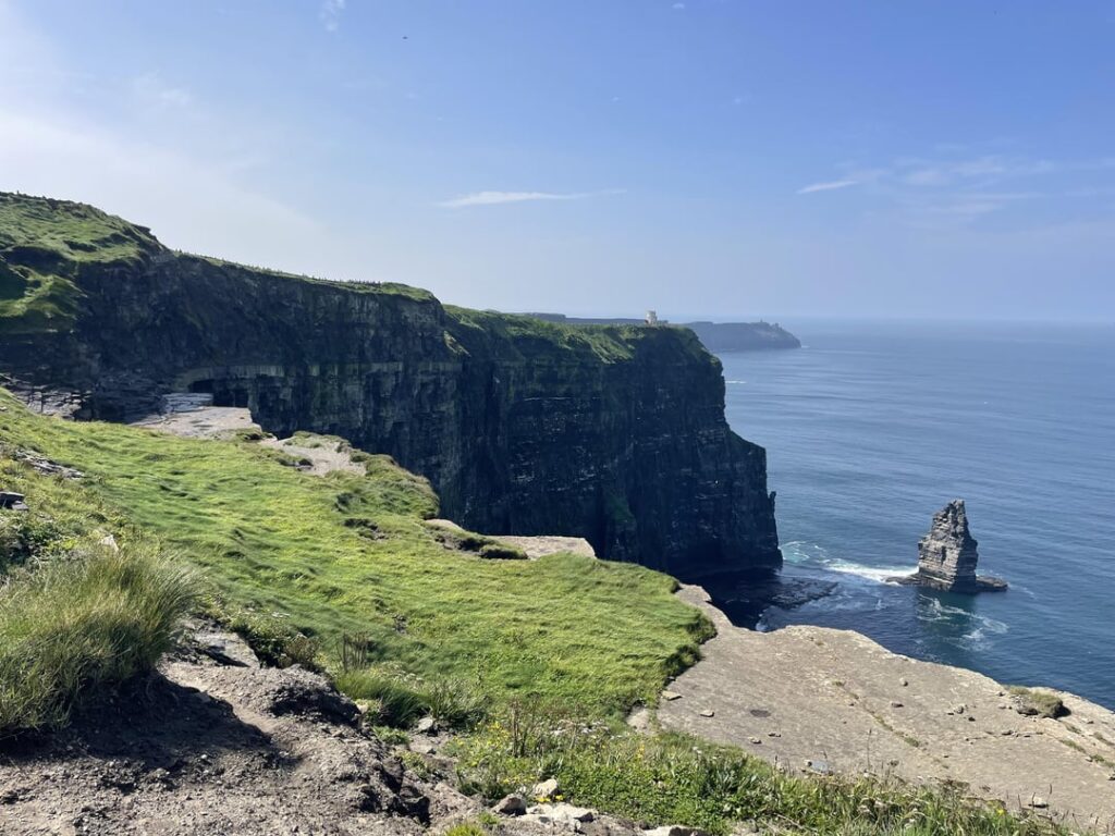 アイルランドへの旅行から戻ってきました。美しい国は何ですか。
