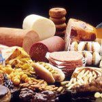 過去15年間のイタリア人の給餌に関するスタジオISS（2005-2020）は、食事の悪化を報告しています。