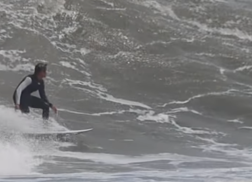 圧巻ライディング！五十嵐カノアがペルーで見せた躍動の波乗り | 話題の投稿 | スポーツブル (スポブル)