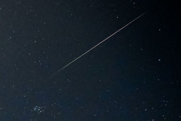 夏の夜空に流星キラリ ペルセウス座流星群、沖縄各地で観測 次々に歓声も