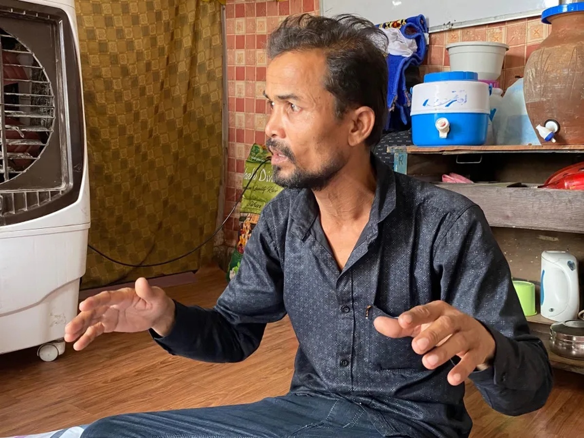 娘とらが強制送還されたと訴えるモハメド・イスマイルさん=5月/Esha Mitra/CNN