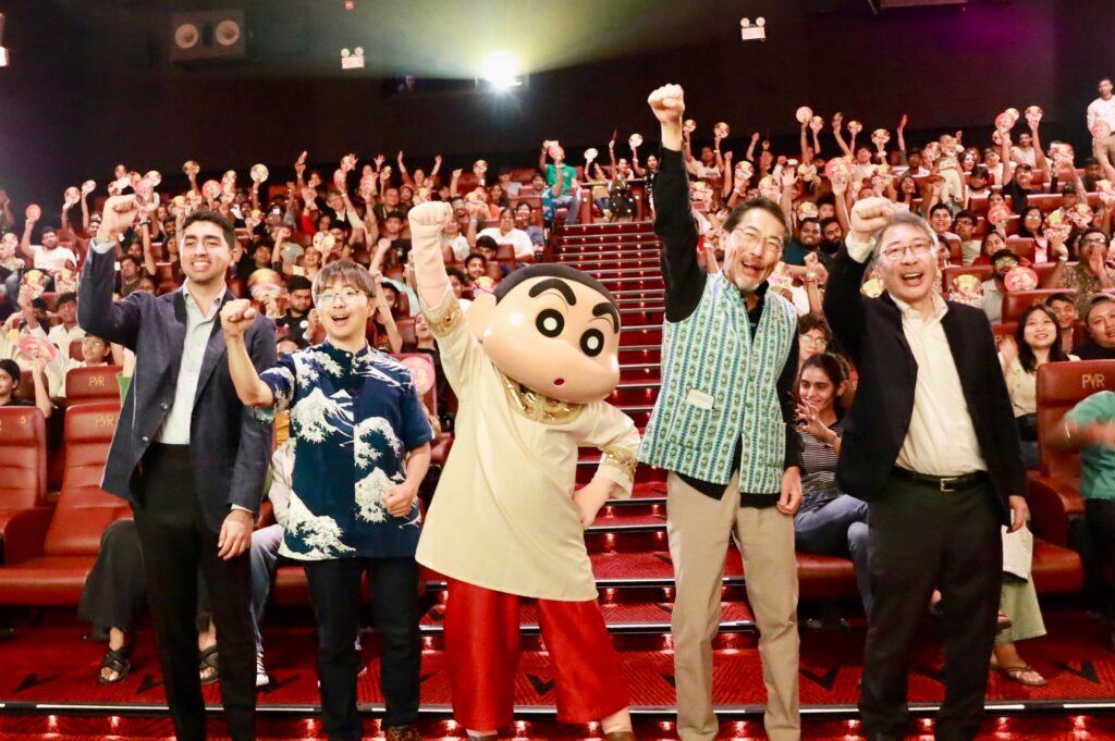 映画クレヨンしんちゃん、舞台・インドで間もなく上映！試写会では大きな声で笑い、歌い…観客大興奮 | オタク総研