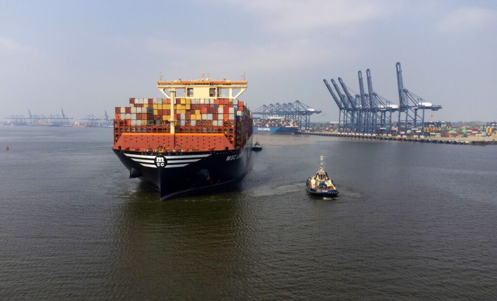 英国が米国との鉄鋼関税協議棚上げ､25%維持－トランプ氏訪英に合わせ - Bloomberg