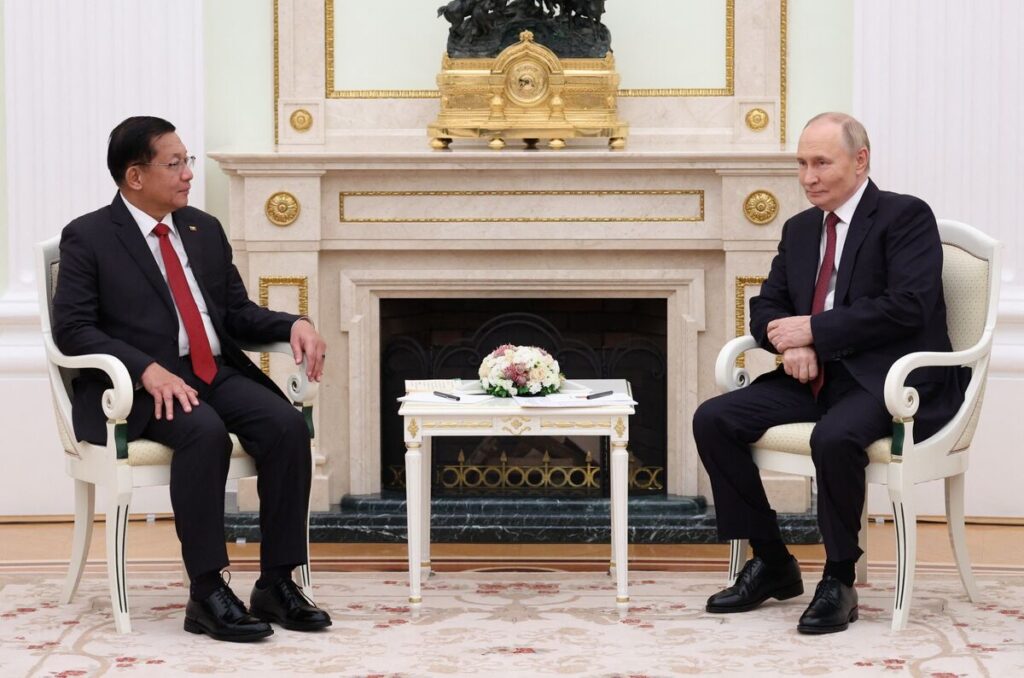 プーチン大統領、ミャンマー軍政トップと会談－外交や防衛を協議 - Bloomberg