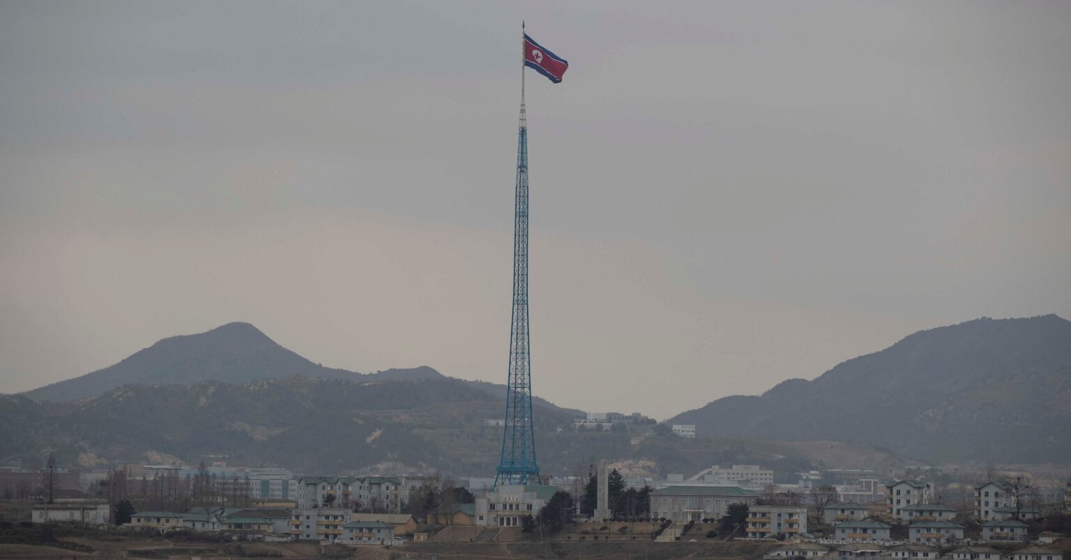 韓国、北朝鮮向けラジオ放送「自由の声」停止 | ロイター