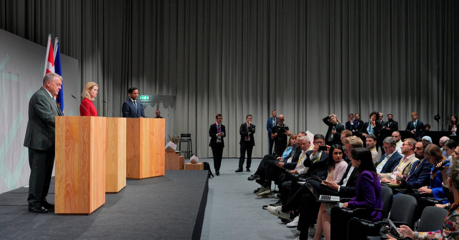 ＥＵ、戦後ウクライナ支援にロシア凍結資産の活用方法検討へ | ロイター