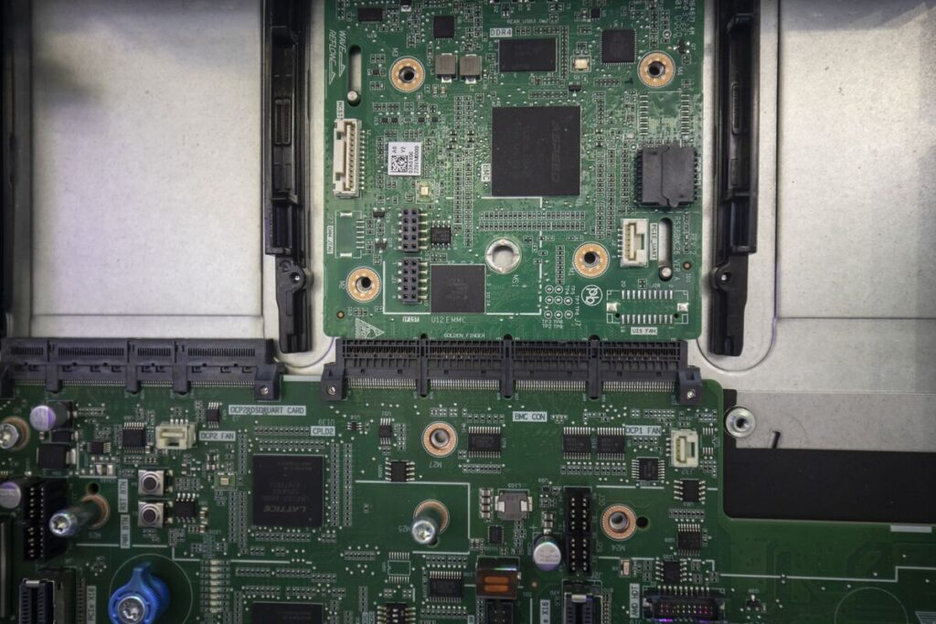 半導体装置メーカーに好機、同業95％上回るアジアファンドはなお強気 - Bloomberg