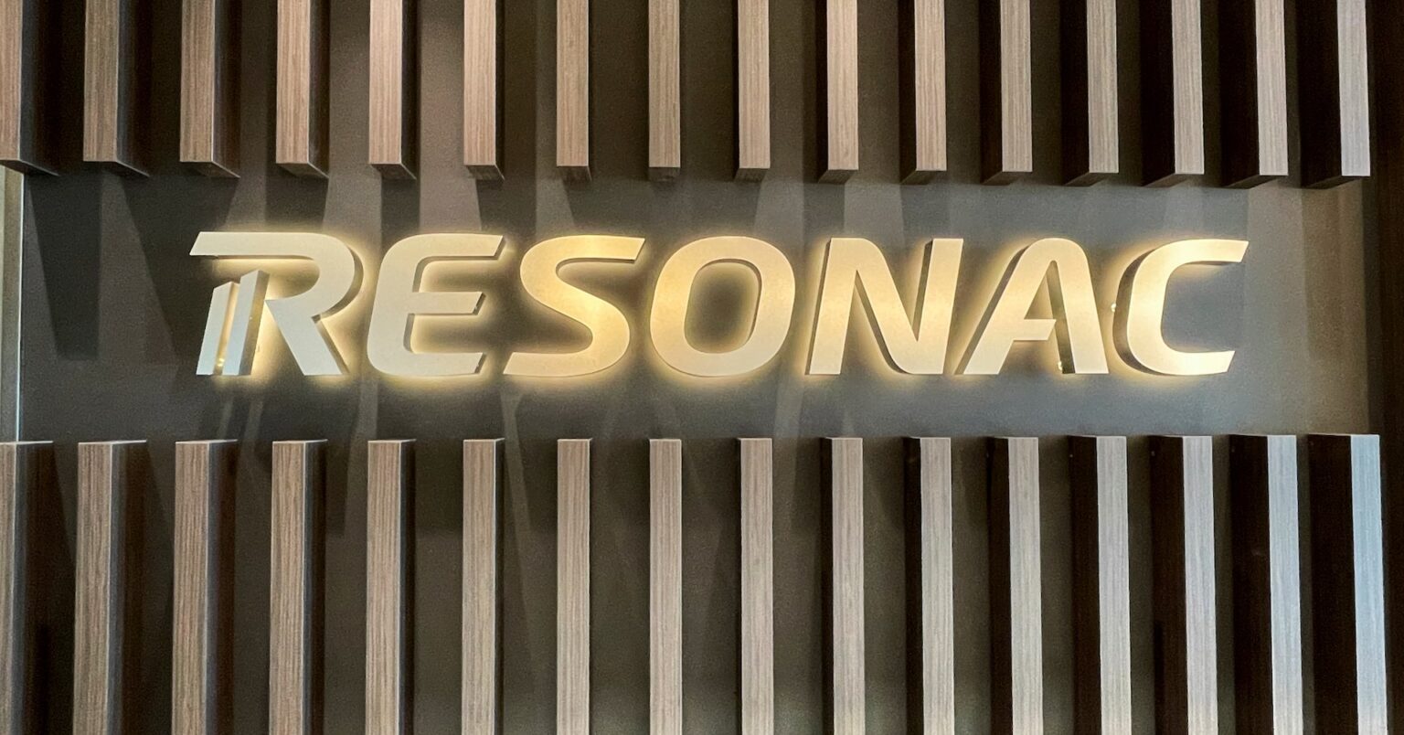 中間基板のパネル化「ゲームチェンジ」、レゾナックが企業連合 | ロイター