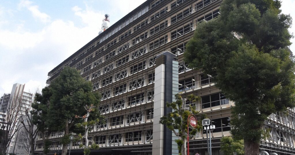 「気をつけろ」首相官邸HPから埼玉県知事を脅迫か 容疑で43歳逮捕 - 毎日新聞