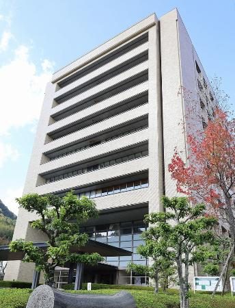 夏の甲子園大会で賭博疑い　山口組系幹部ら逮捕、山口 - 琉球新報デジタル