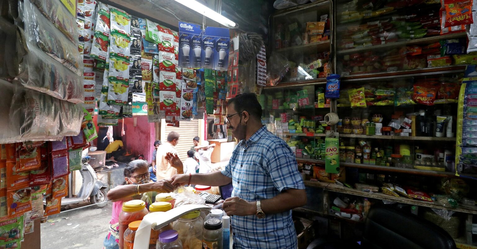 インド政府がGST抜本改正を正式発表、数百品目の税率引き下げ | ロイター インド政府がGST抜本改正を正式発表、数百品目の税率引き下げ | ロイター