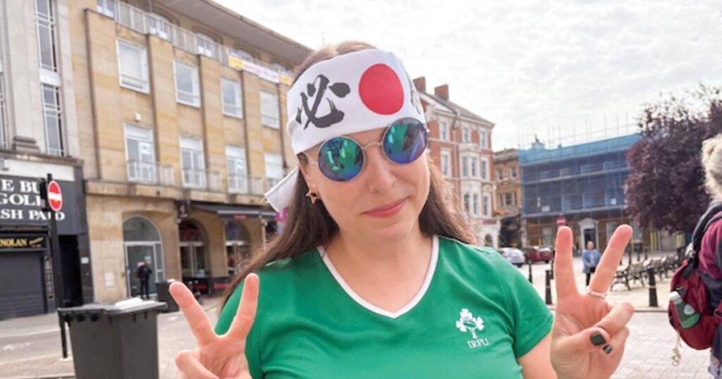 ワールドウオッチ：英国で「日の丸はちまき」はラグビー日本戦の“伝統”グッズ　酒井元実 | 週刊エコノミスト Online