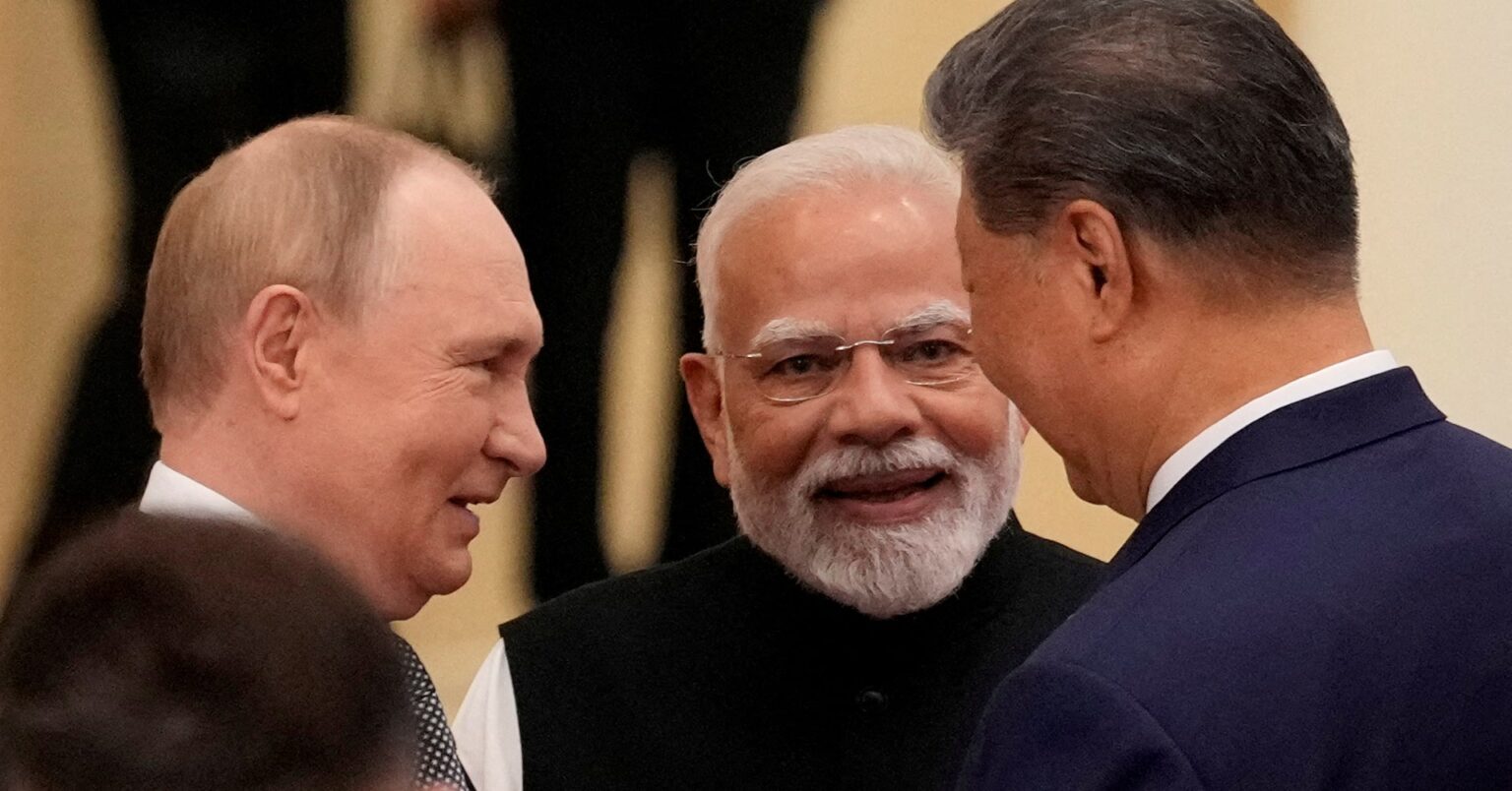 インドは中国に奪われず、トランプ氏が発言修正 | ロイター