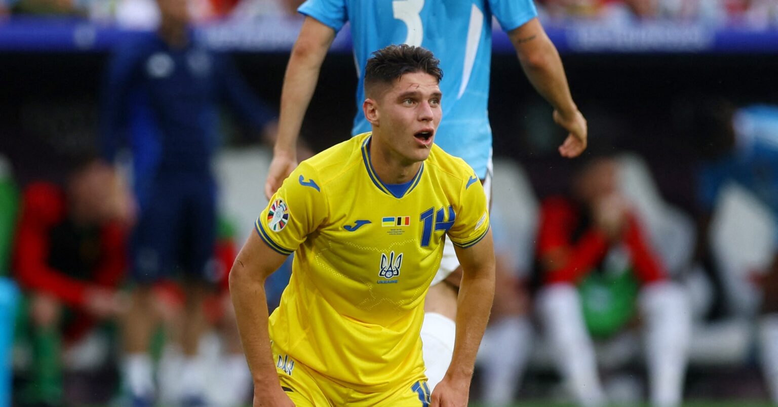 サッカー＝ウクライナ代表ＭＦの自宅損壊、ロシアのドローン攻撃で | ロイター