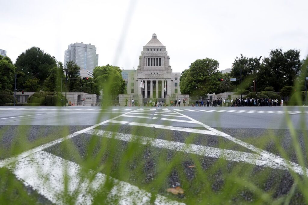 波乱含みの市場、石破首相退陣で円と債券に売りリスク－株は思惑交錯 - Bloomberg