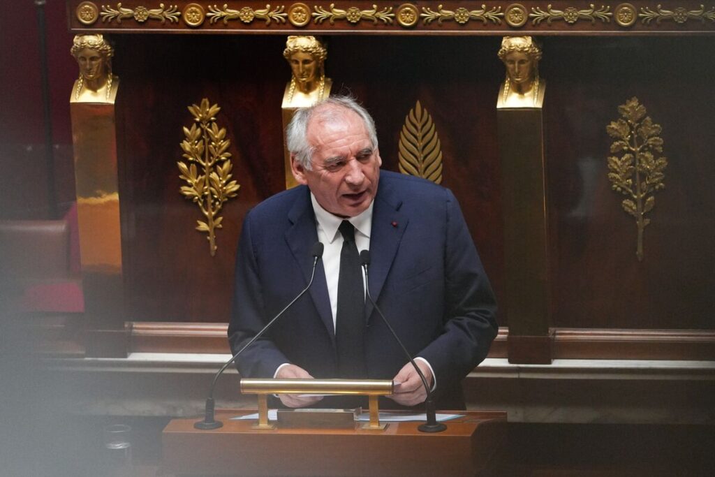 バイル仏首相が辞任へ、信任投票で敗北－政治的不透明性が再燃 - Bloomberg