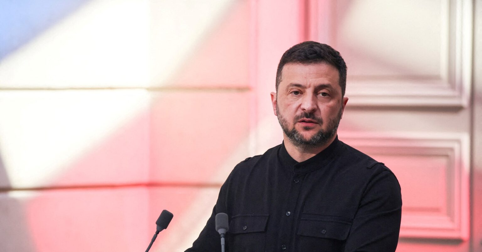 ロシアがウクライナ東部空爆、20人以上死亡　ゼレンスキー氏非難 | ロイター