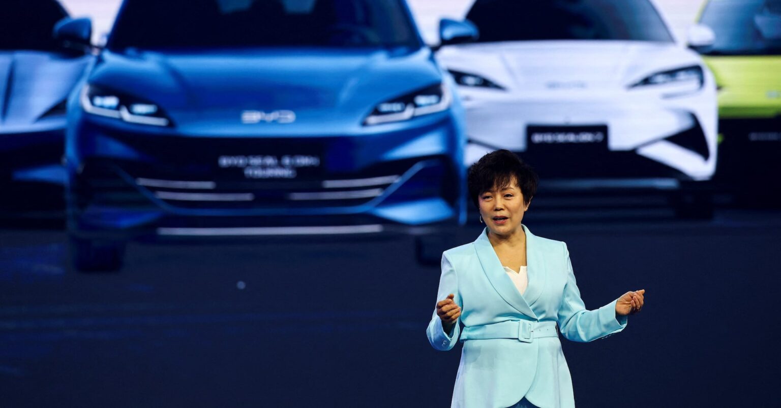 中国ＢＹＤ、28年までに欧州向けＥＶを全て現地生産へ＝幹部 | ロイター