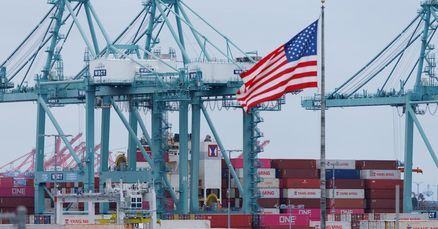 米連邦最高裁、トランプ関税の合法性判断へ　11月に弁論 | ロイター