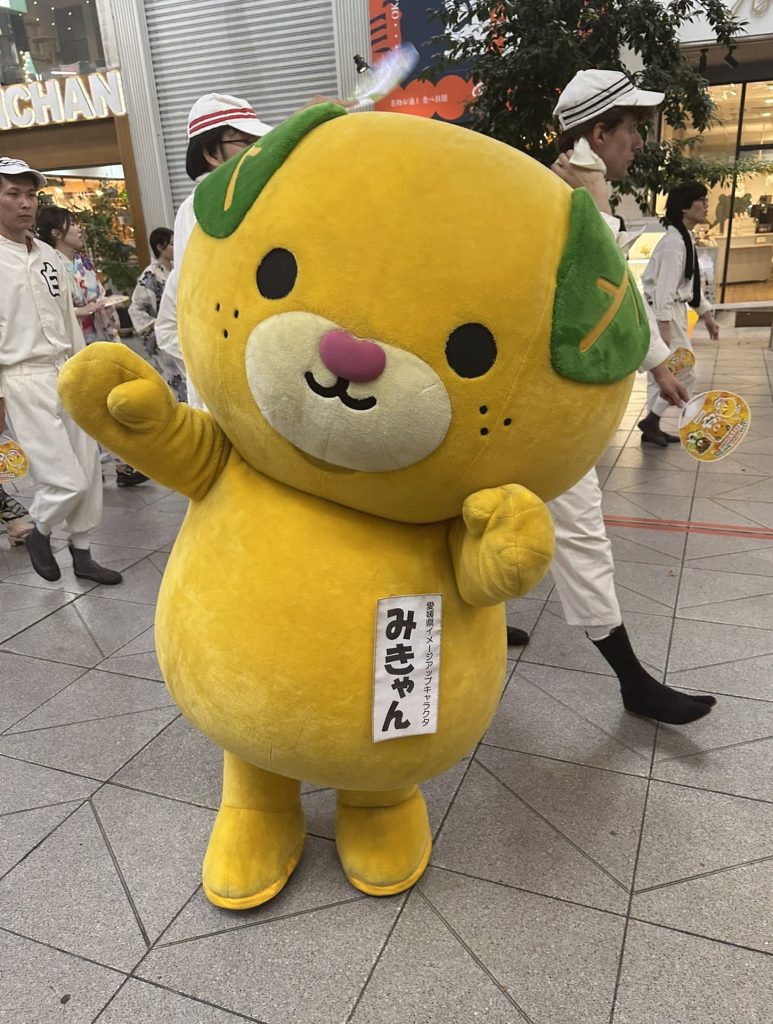 2025年8月8日（金曜）松山野球拳踊りに登場したみきゃん