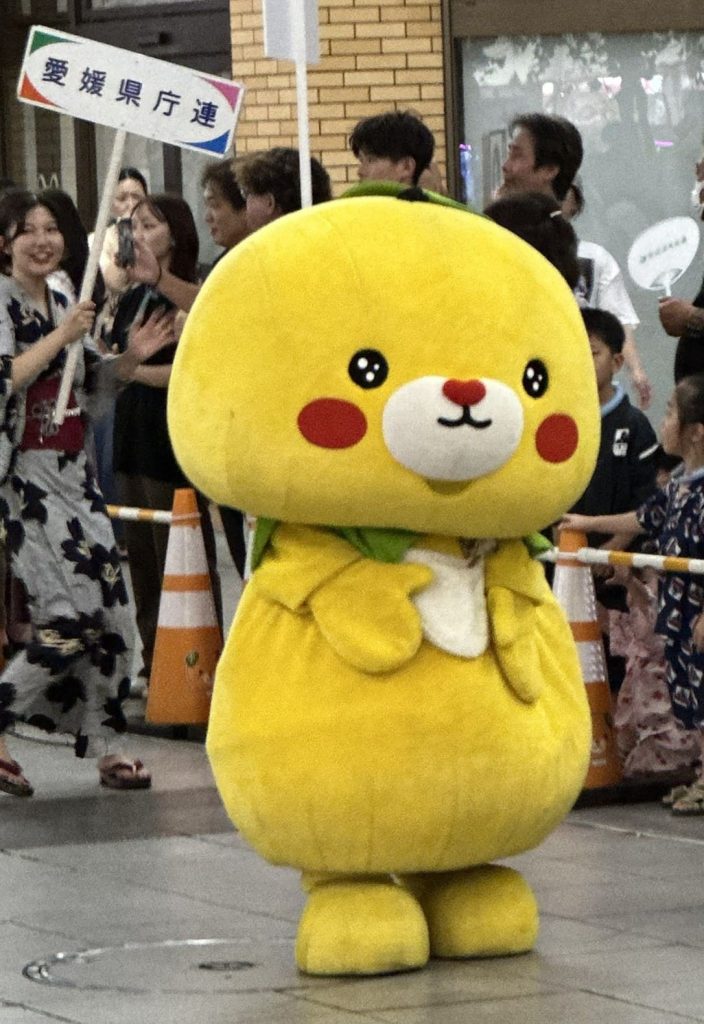 2025年8月8日（金曜）松山野球拳踊りに登場したこみきゃん