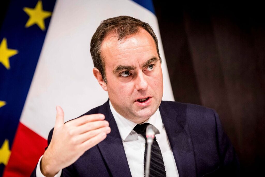 ルコルニュ仏新首相が就任－予算成立に向け課題山積、初日からデモ - Bloomberg