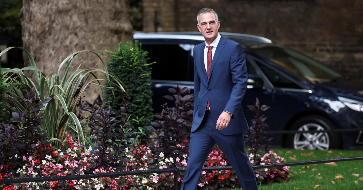 英貿易相が貿易交渉再開へ訪中、中国経済力「無視できない」 | ロイター