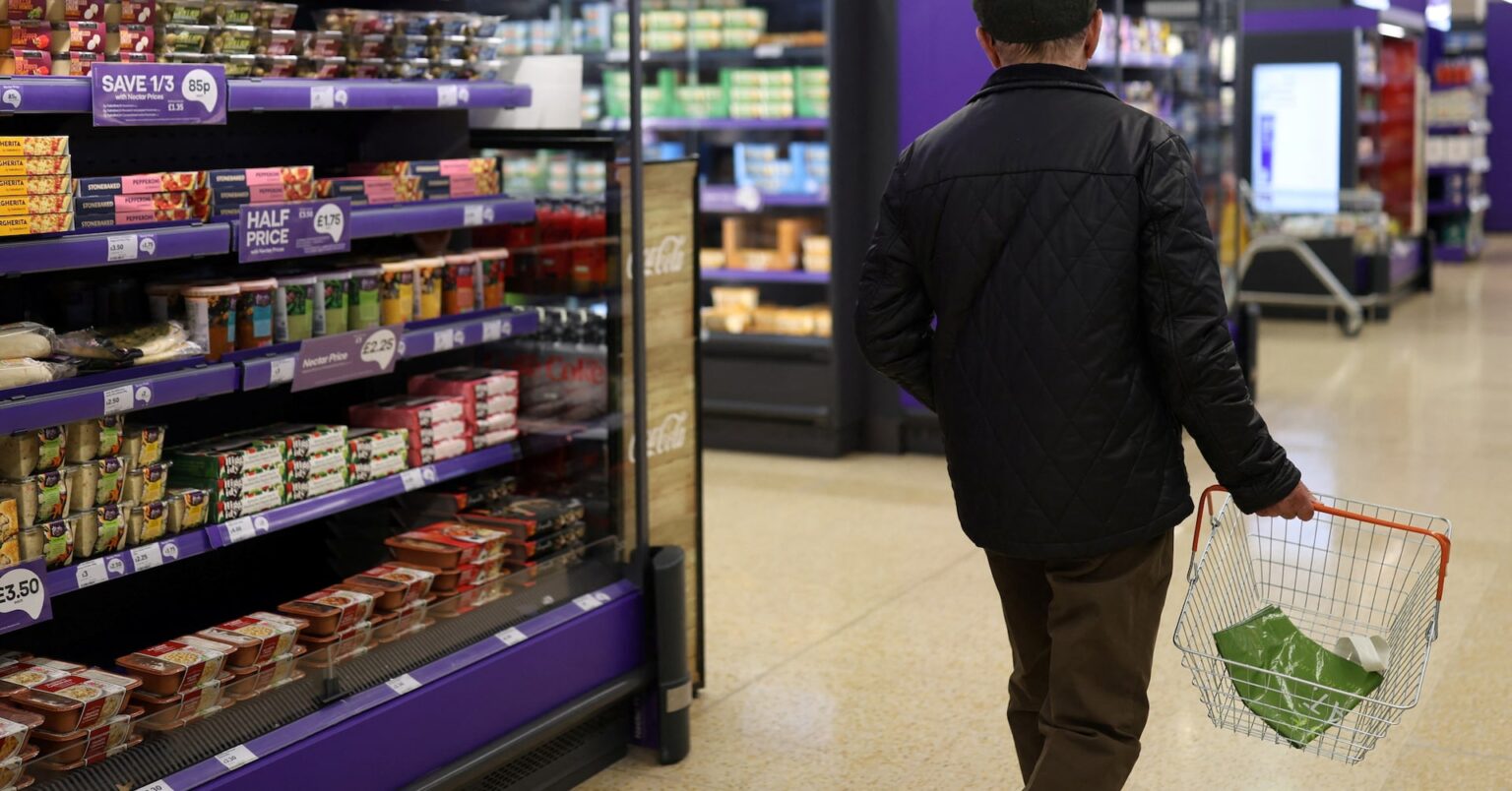 英ＧＤＰ、7月は前月比横ばい　製造業急減で下半期は弱い出足 | ロイター