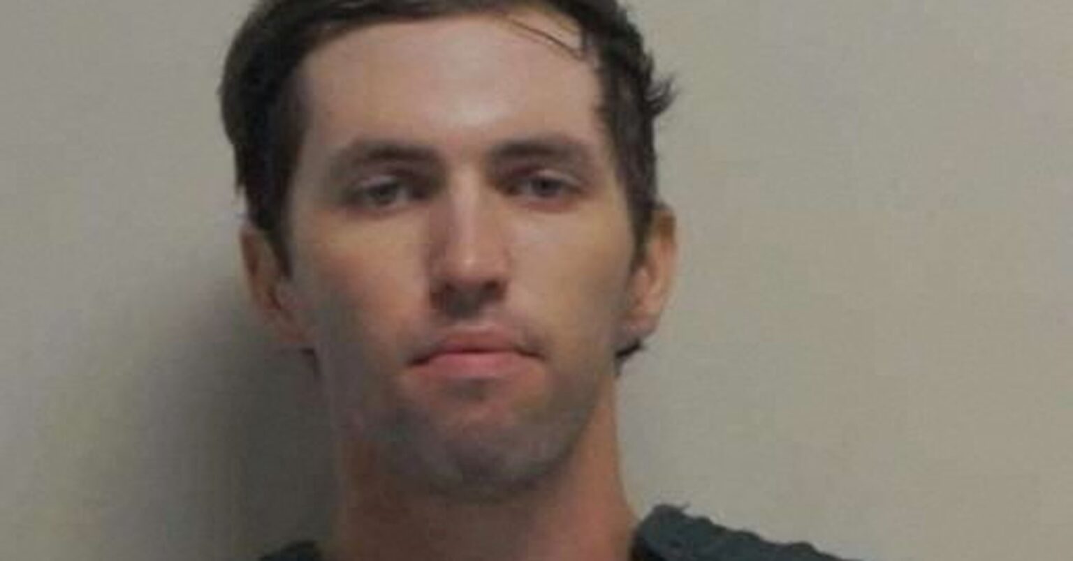 〔アングル〕米保守派カーク氏殺害の疑い　ユタ州在住の大学生、タイラー・ロビンソン容疑者とは | ロイター