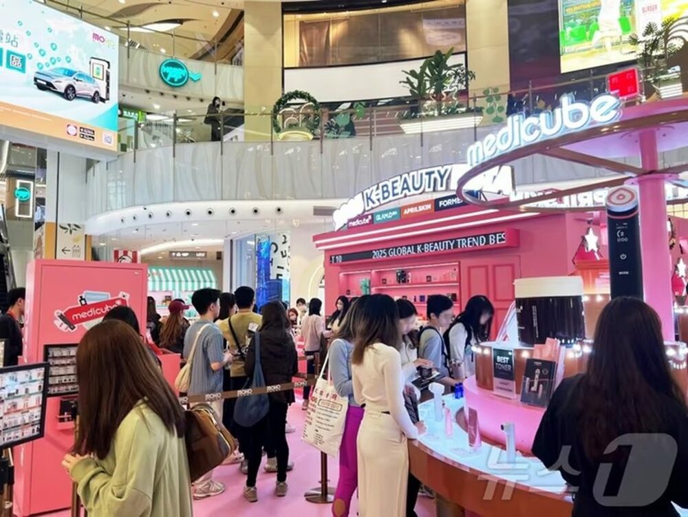 K-ビューティー、日本と米国のオフライン市場へ本格進出…「本丸は店頭販売」　写真枚　国際ニュース：AFPBB News