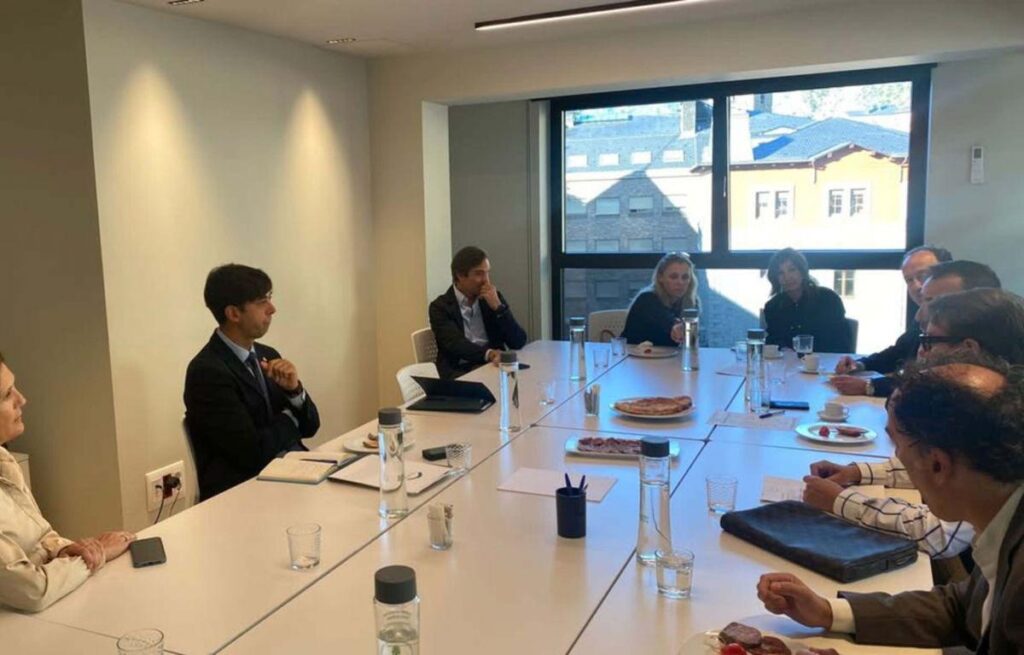 都市主義、住宅、公共のコラボレーションフォーカスEFAコモンズミーティング