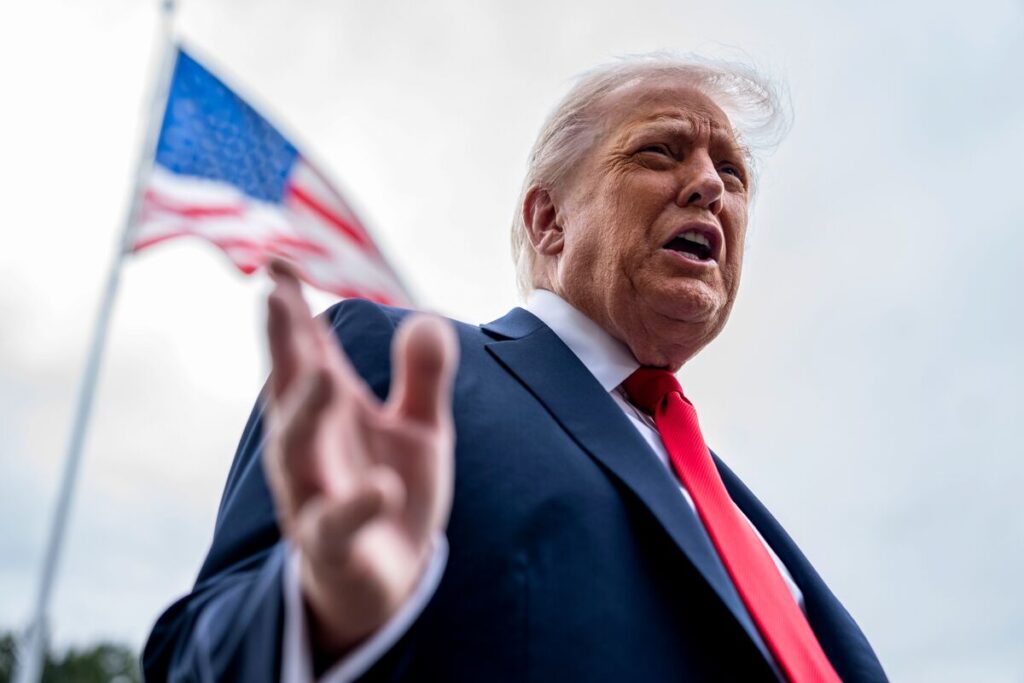 トランプ氏、資産巡る質問で豪記者と応酬－首相と近く会談と示唆 - Bloomberg
