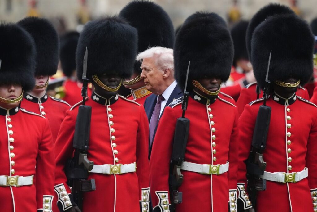 国賓トランプ氏、英王室がウィンザー城で手厚い出迎え-夜は晩餐会へ – Bloomberg 国賓トランプ氏、英王室がウィンザー城で手厚い出迎え-夜は晩餐会へ - Bloomberg