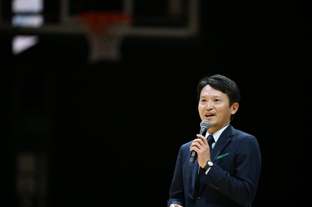 「内部告発者」の扱いに大きな差、米国では報奨金がもらえるが兵庫県ではトップが率先して処分、自死後にも人格攻撃 【連載】「内部告発を潰す人々」が日本を窒息させる(1/4) | JBpress (ジェイビープレス)