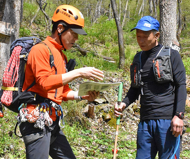 入念準備、秋山遭難防ぐ　県内 キノコ採り・紅葉シーズン控え、発生増懸念