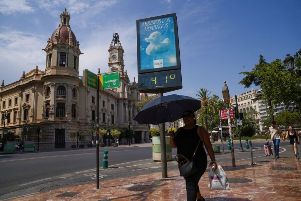 猛暑の欧州都市部で1万6500人死亡、気候変動で犠牲増の可能性 - Bloomberg