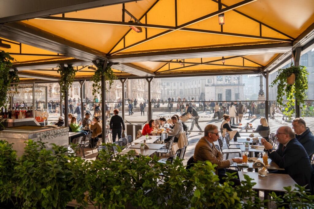 イタリア格付け、フィッチが引き上げ－メローニ政権の赤字削減を評価 - Bloomberg