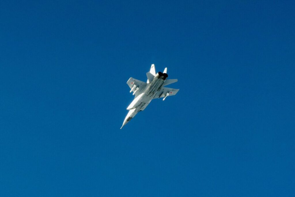 米国は「NATO領域の隅々まで守る」、ロシア領空侵犯にルビオ国務長官 - Bloomberg