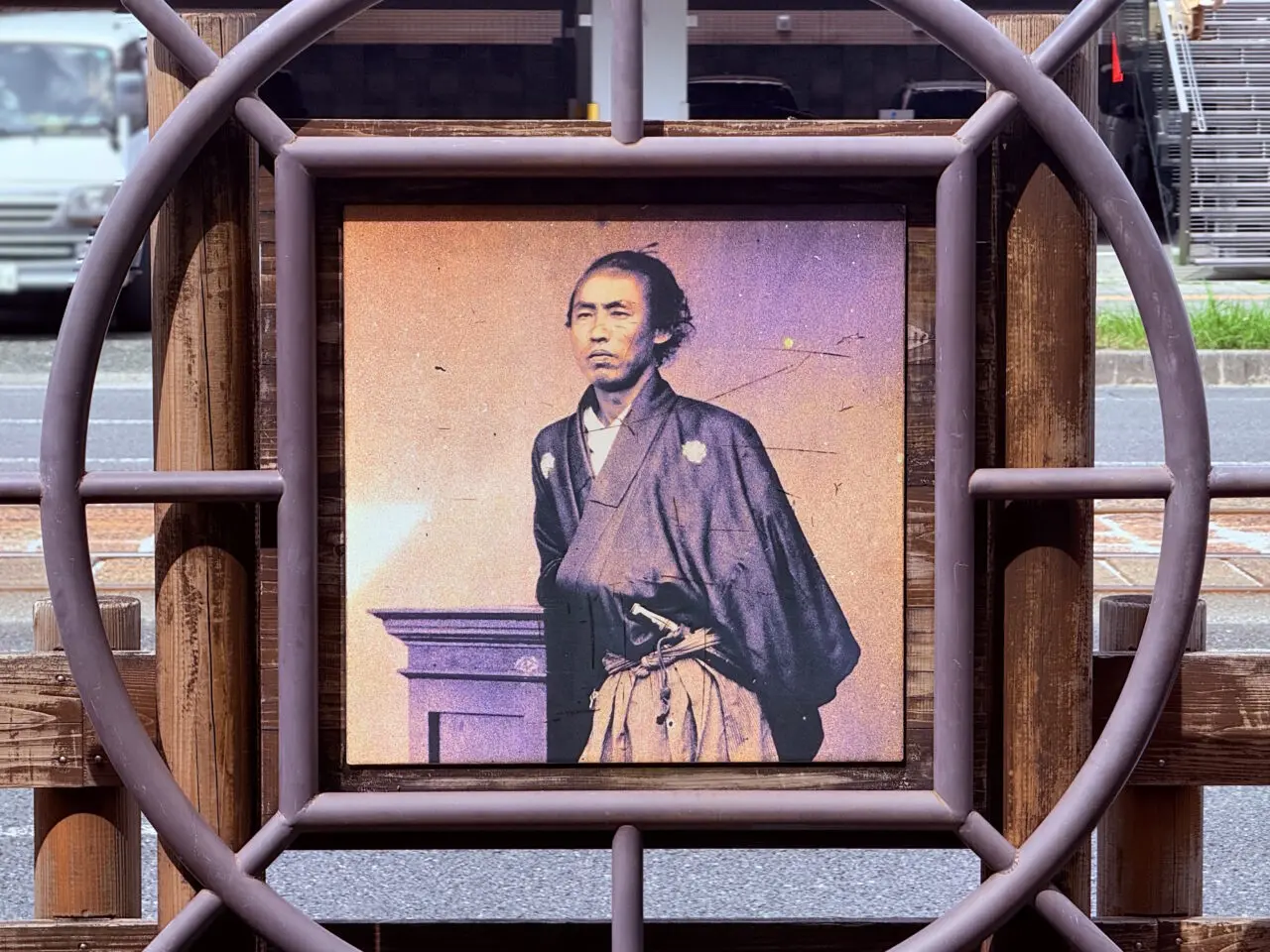 高知市上町にある坂本龍馬生誕の石碑ｂの周辺の様子