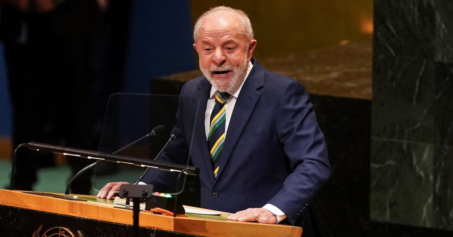 ブラジルのルラ大統領、熱帯林保護基金への10億ドル投資発表 | ロイター