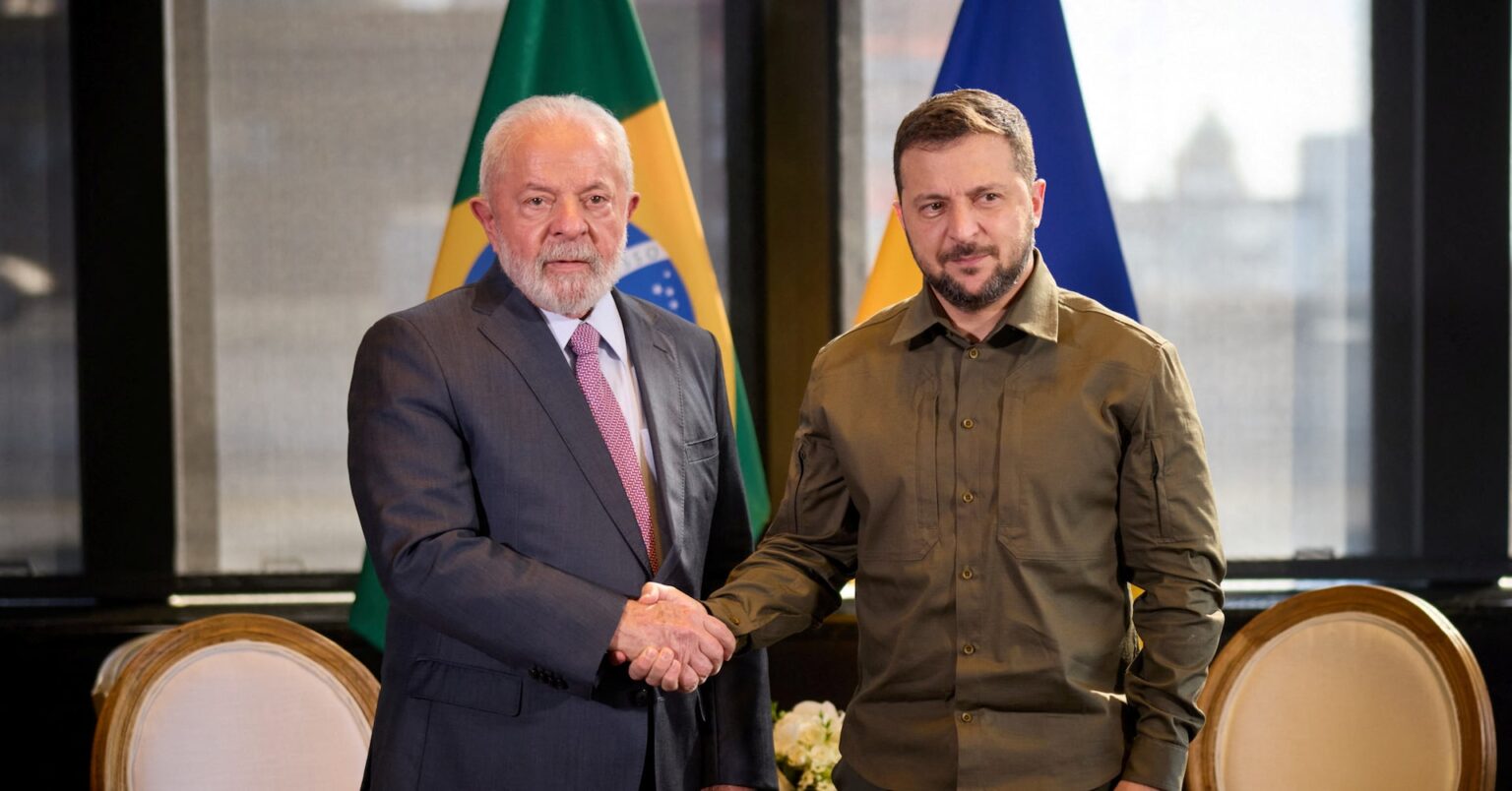 ルラ氏とゼレンスキー氏が会談、ロシアとの紛争巡り協議 | ロイター ルラ氏とゼレンスキー氏が会談、ロシアとの紛争巡り協議 | ロイター