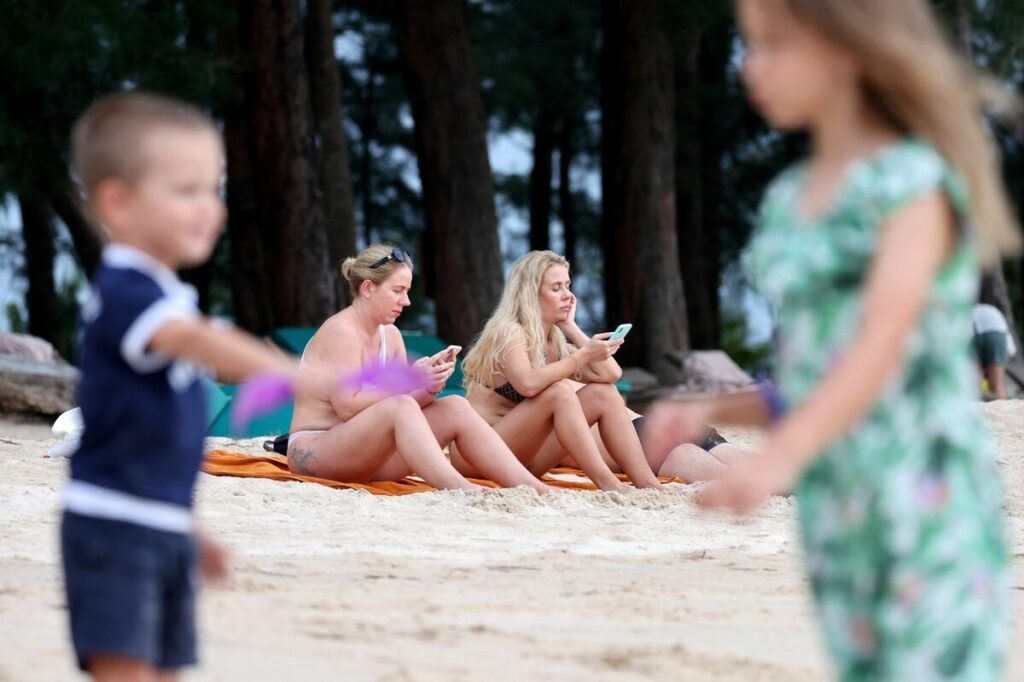 ルーブルはどこまで海外で通用するのか？ロシア人観光客が押し寄せるタイの両替事情から推察する交換可能性と購買力 【土田陽介のユーラシアモニター】バーツとルーブルが交換可能なタイだが、使いどころのないルーブルはだぶつき気味(1/4) | JBpress (ジェイビープレス)