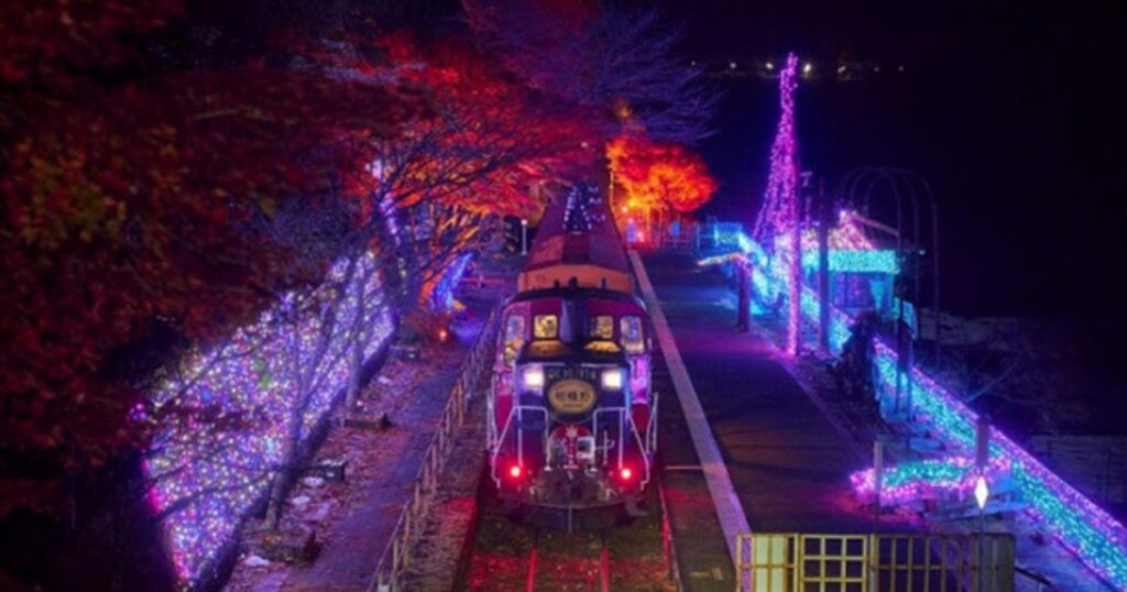 ORICON NEWS：秋の京都で『光の幻想列車』　嵯峨野観光鉄道が10・25からライトアップ | 毎日新聞