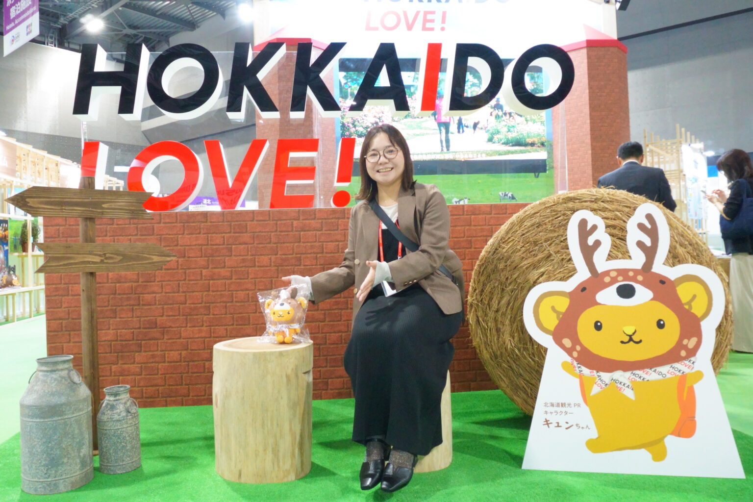 日本酒・ワイン試飲、三方六ほか銘菓がまるごともらえる北海道ブース。ステージにはKitacaのエゾモモンガ登場 - トラベル Watch