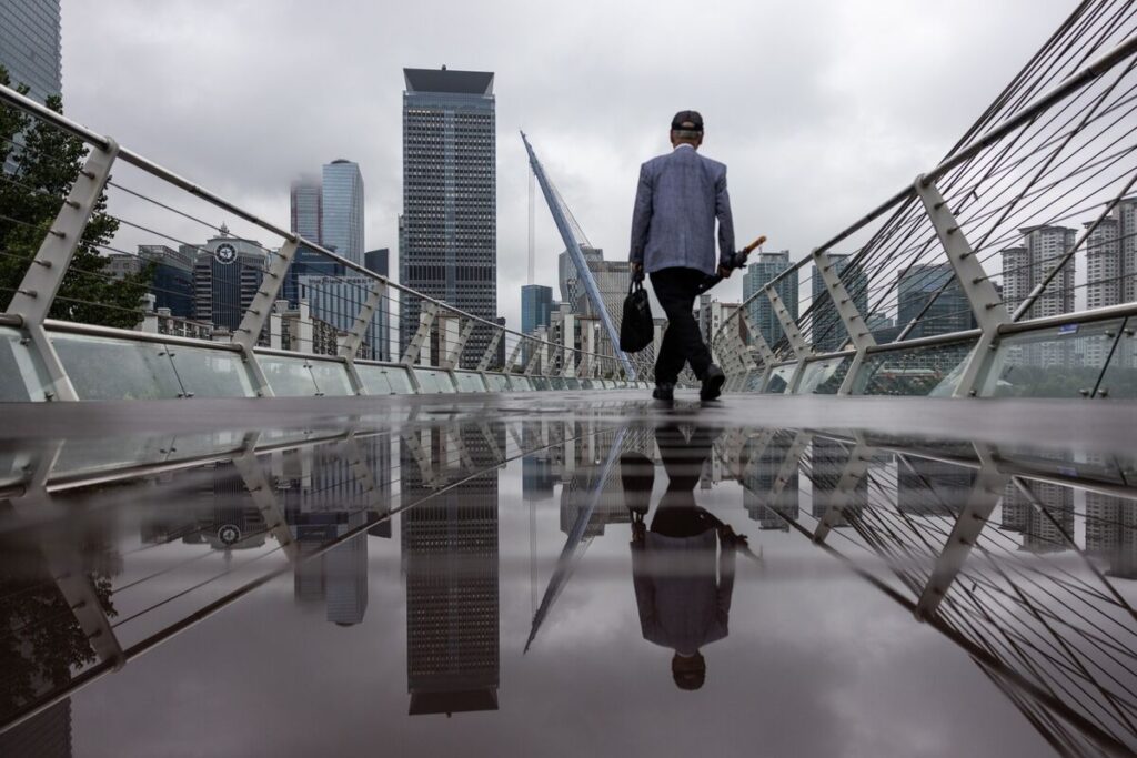 韓国で銀行員数千人がスト､週4.5日への勤務短縮要求－李大統領に圧力 - Bloomberg