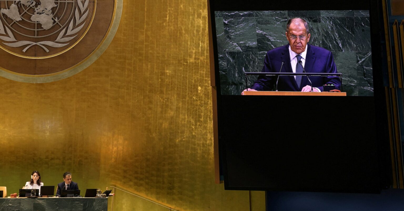 ロシア外相が西側に警告　「いかなる攻撃にも断固とした対応」 | ロイター