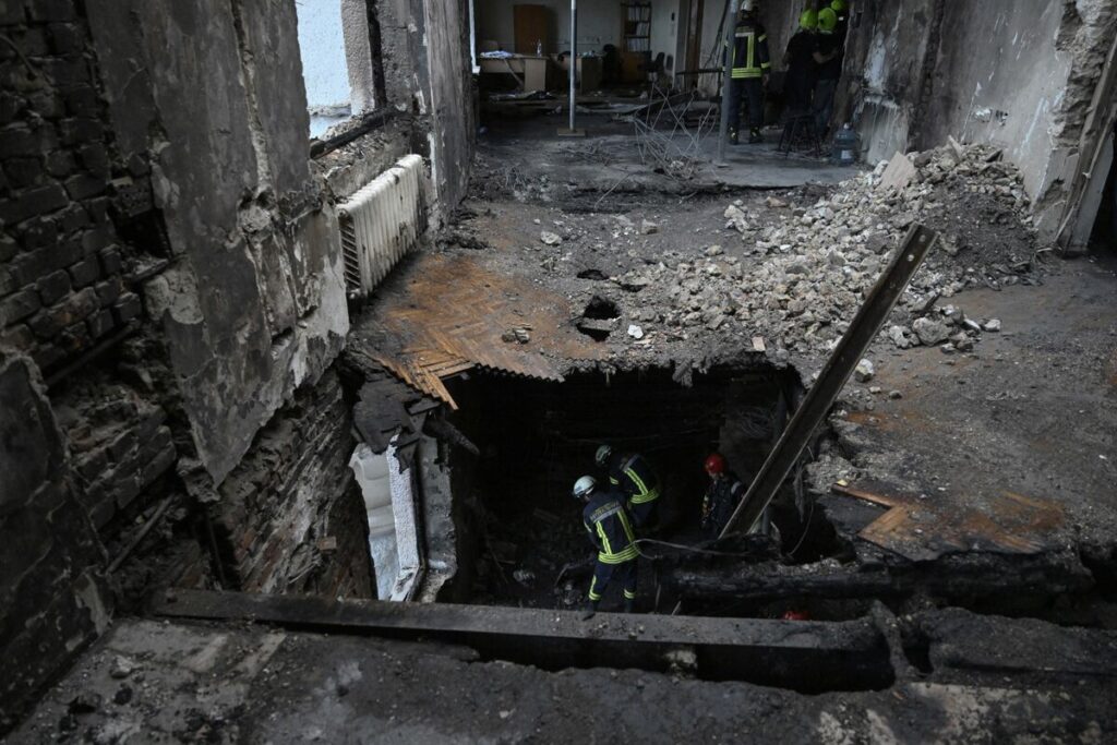 ロシアがウクライナに大規模攻撃、キーウで少なくとも4人死亡 - Bloomberg