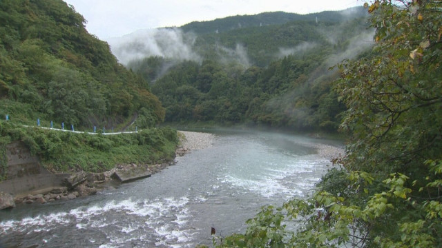 アユ釣り76歳男性 流され救助も…搬送先の病院で死亡確認　富山と岐阜の県境、神通川の上流で当時の水深1.7m　